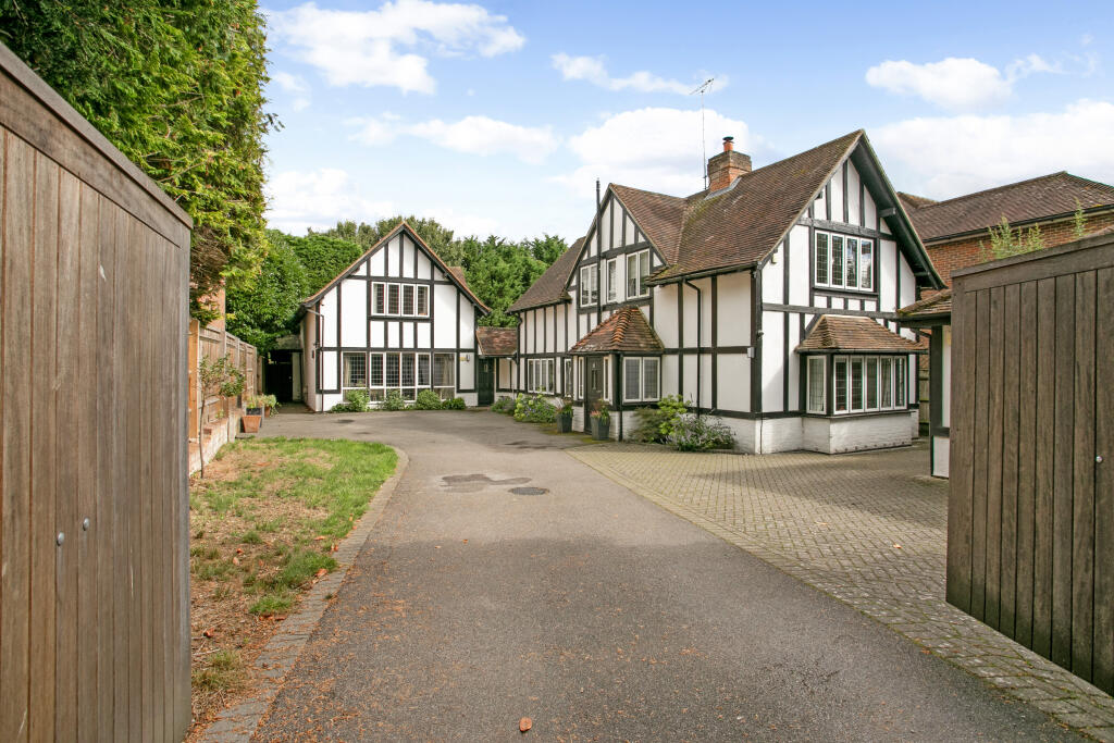 Main image of property: Blackpond Lane, Farnham Royal, SL2