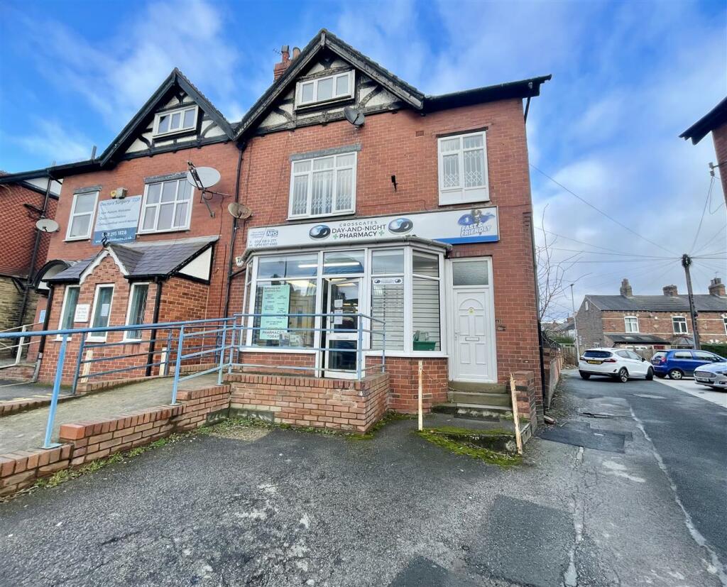 Property for sale in Austhorpe Road, Crossgates, Leeds, LS15