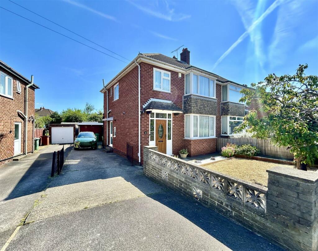 3 bedroom semidetached house for sale in Bar Lane, Garforth, Leeds, LS25