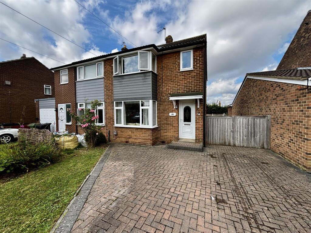 Main image of property: Purbeck Grove, Garforth, Leeds