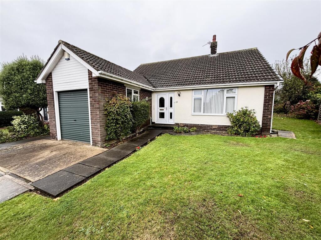 Main image of property: Ashlea Close, Garforth, Leeds