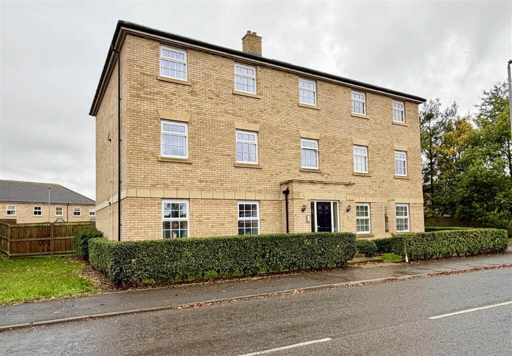Main image of property: Green Lane, Garforth, Leeds