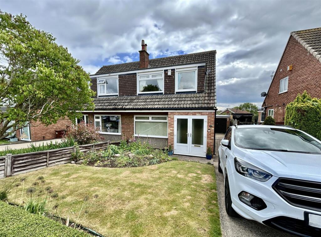 Main image of property: Richmondfield Avenue, Barwick In Elmet, Leeds