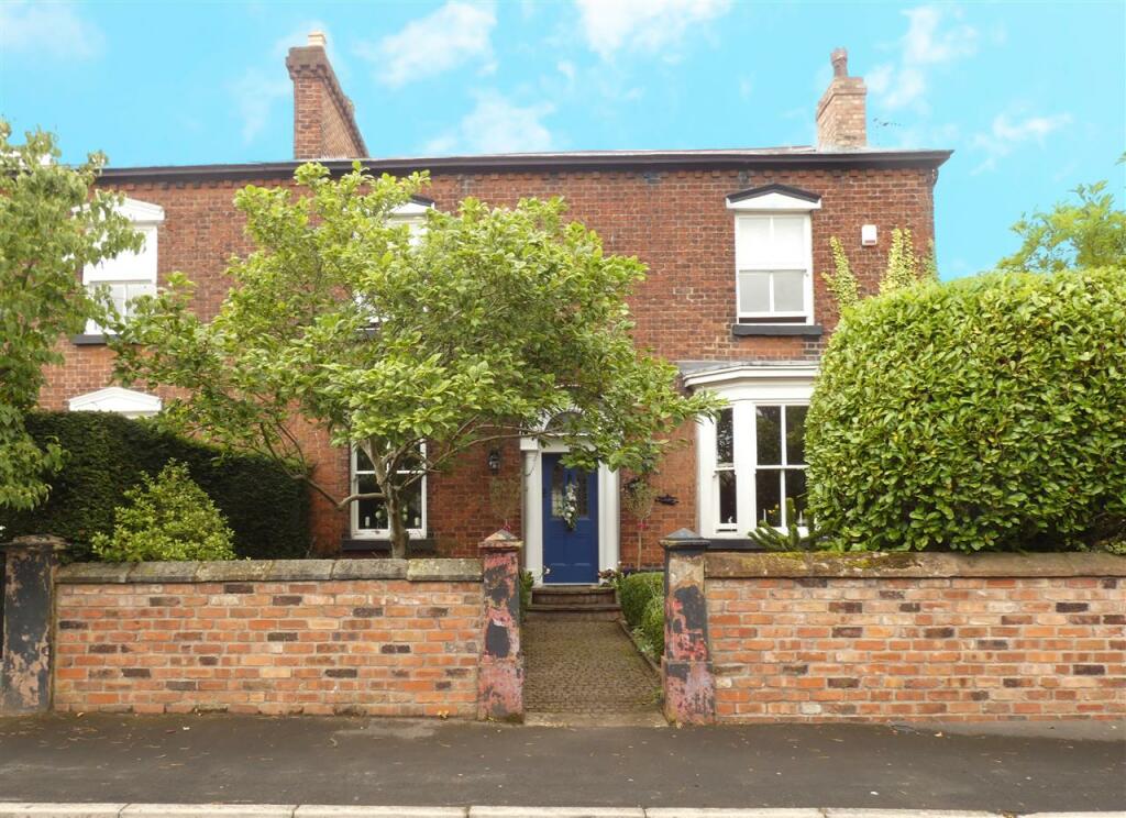3 bedroom terraced house for sale in Fern Villa, 21 Ansdell Villas Road