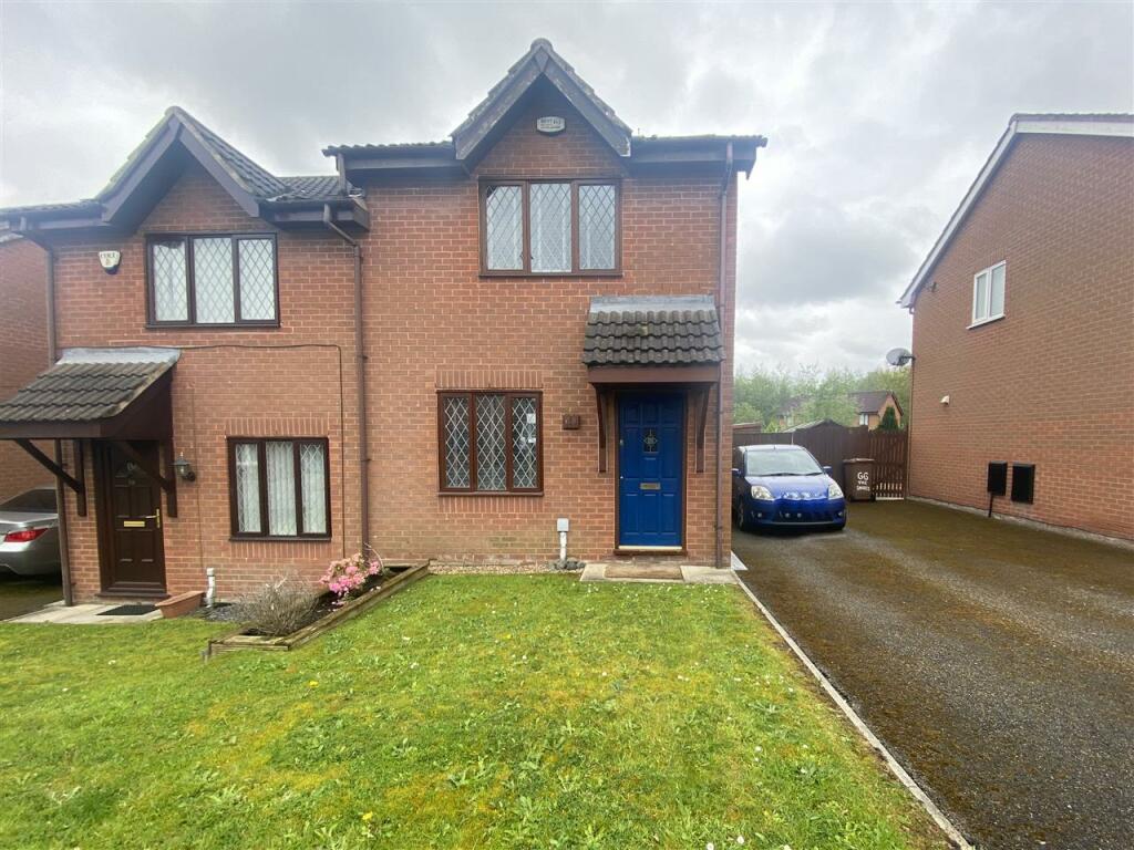 2 bedroom semidetached house for sale in The Shires, St Helens