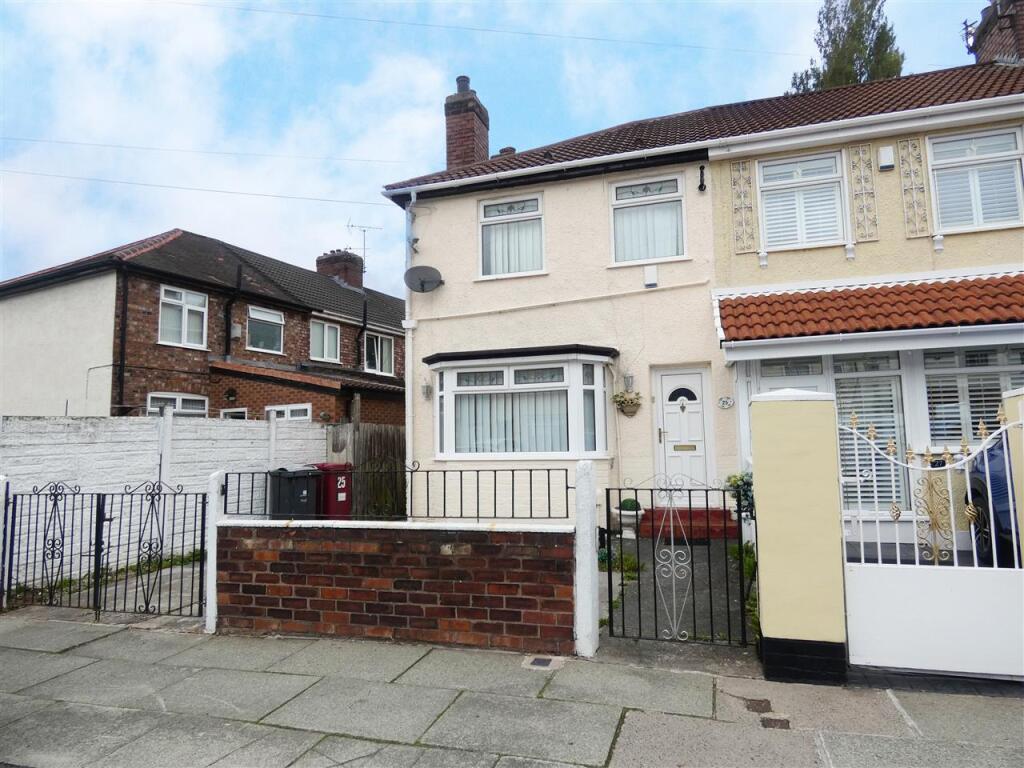 3 bedroom end of terrace house