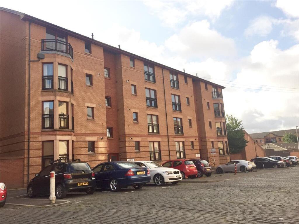 3 bedroom flat for rent in Lymburn Street, Kelvinhall, Glasgow, G3