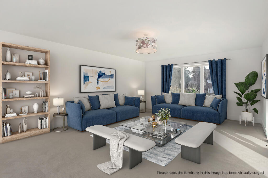 5 bedroom detached house for sale in Woodplace Lane, Coulsdon, CR5