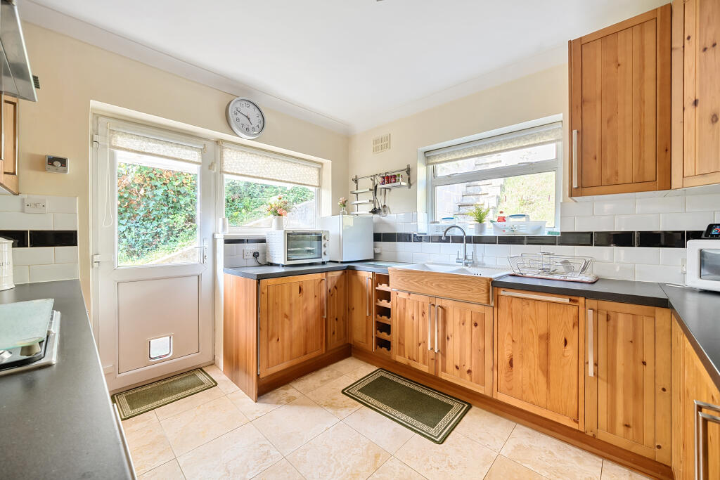 Additional property image - Crescent Road, Caterham, CR3