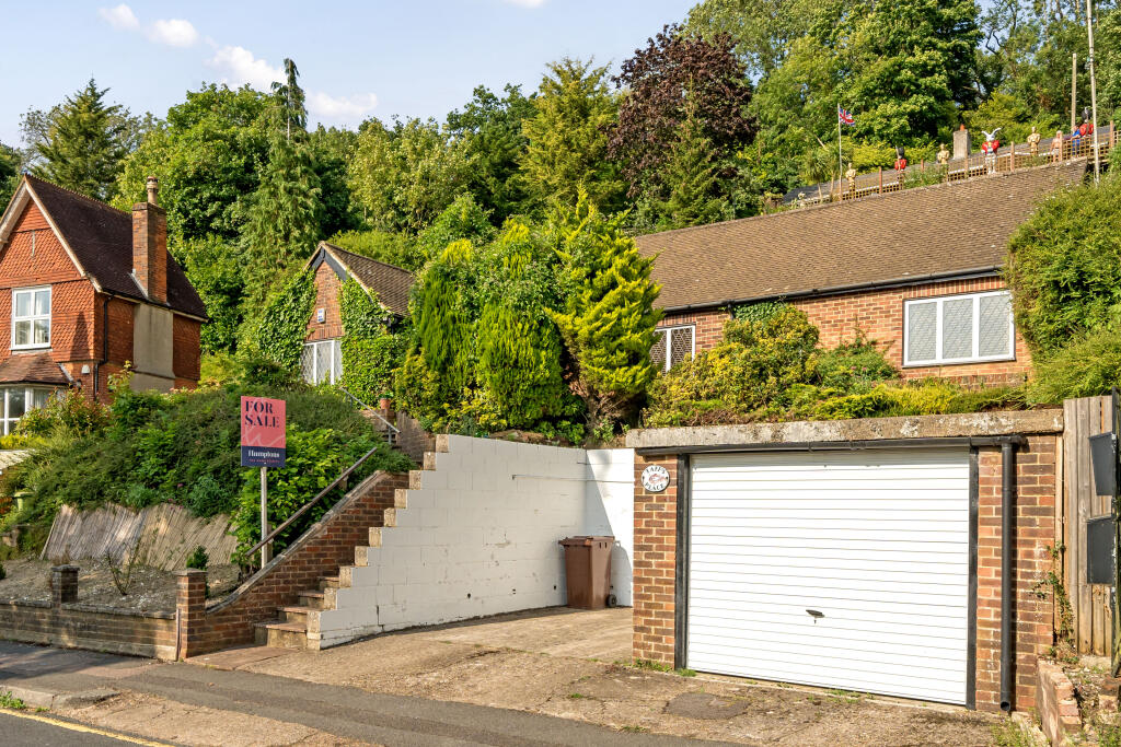 Additional property image - Crescent Road, Caterham, CR3