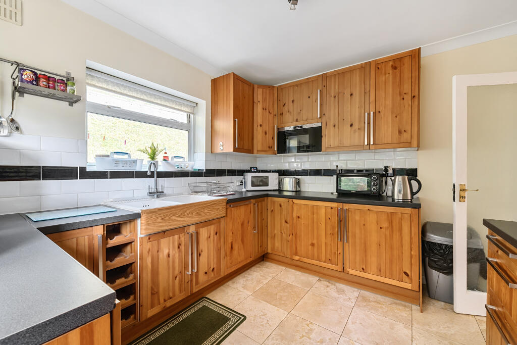 Additional property image - Crescent Road, Caterham, CR3