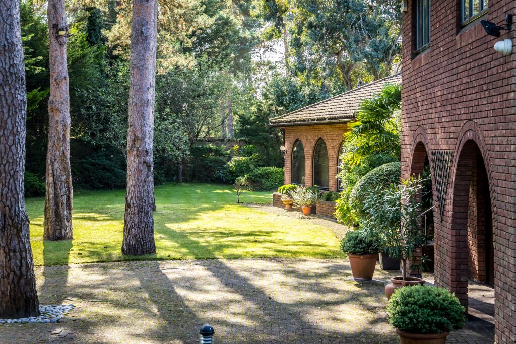 Additional property image - Birch Hill, Croydon, CR0