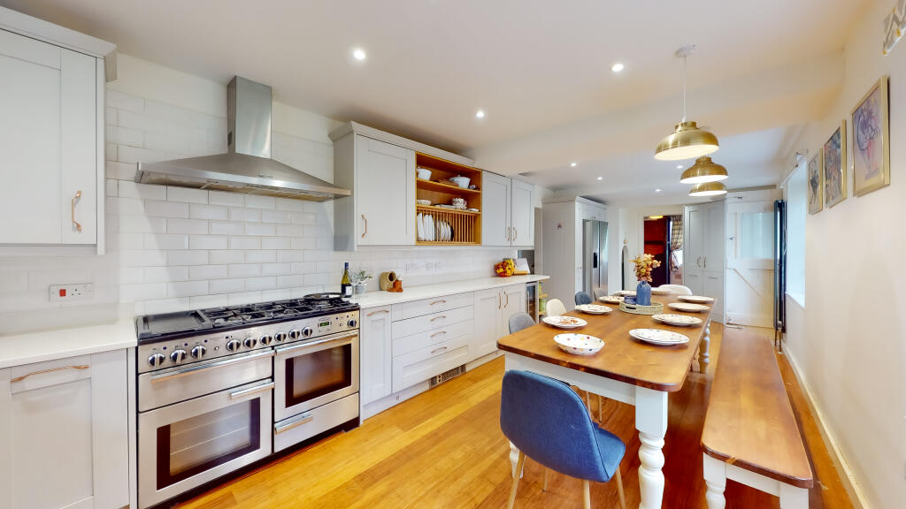 Additional property image - Woodland Way, Caterham, CR3