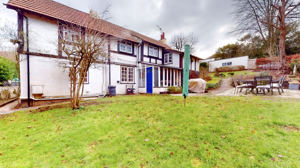 Additional property image - Woodland Way, Caterham, CR3