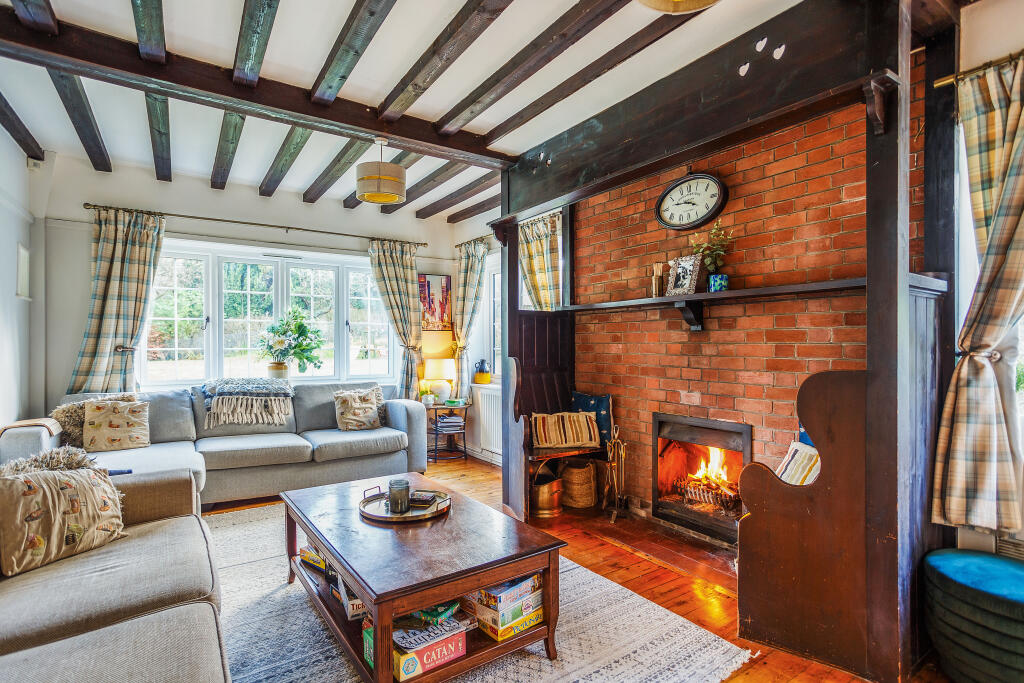 Additional property image - Woodland Way, Caterham, CR3