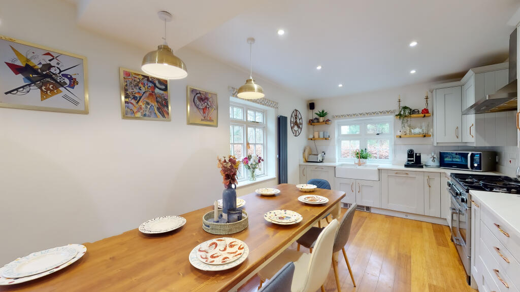 Additional property image - Woodland Way, Caterham, CR3