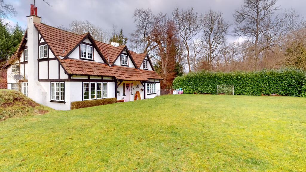 Additional property image - Woodland Way, Caterham, CR3