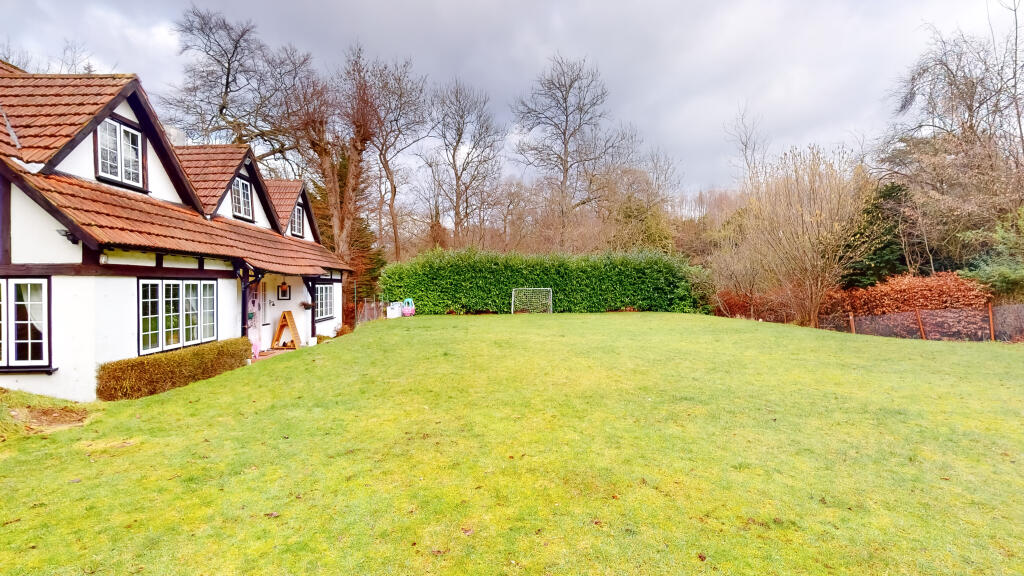 Additional property image - Woodland Way, Caterham, CR3