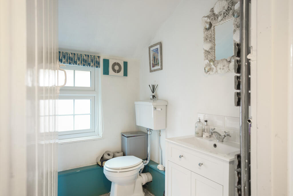 Additional property image - Woodland Way, Caterham, CR3