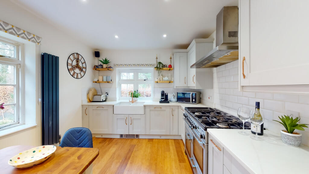Additional property image - Woodland Way, Caterham, CR3