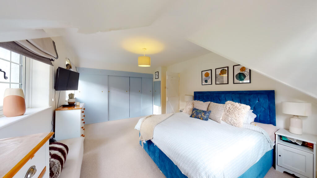 Additional property image - Woodland Way, Caterham, CR3