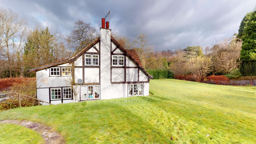 Additional property image - Woodland Way, Caterham, CR3