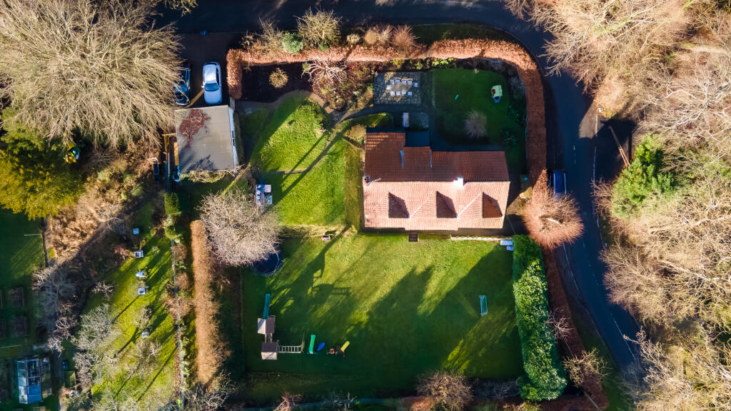 Additional property image - Woodland Way, Caterham, CR3