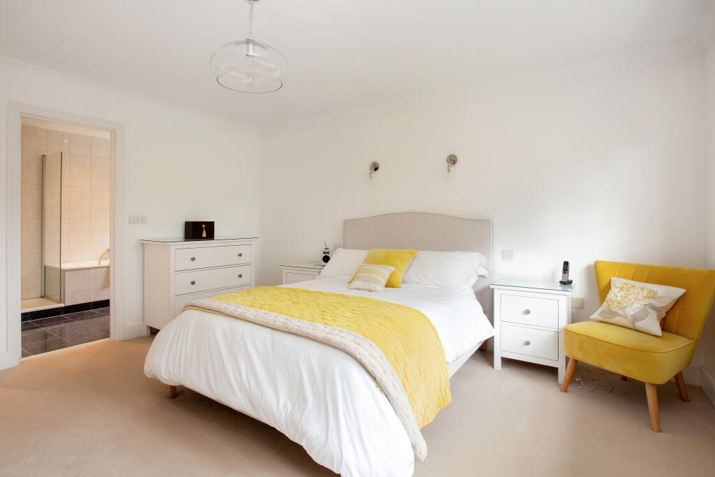 Additional property image - Selborne Road, Croydon, CR0