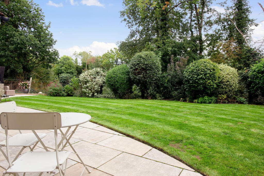 Additional property image - Selborne Road, Croydon, CR0