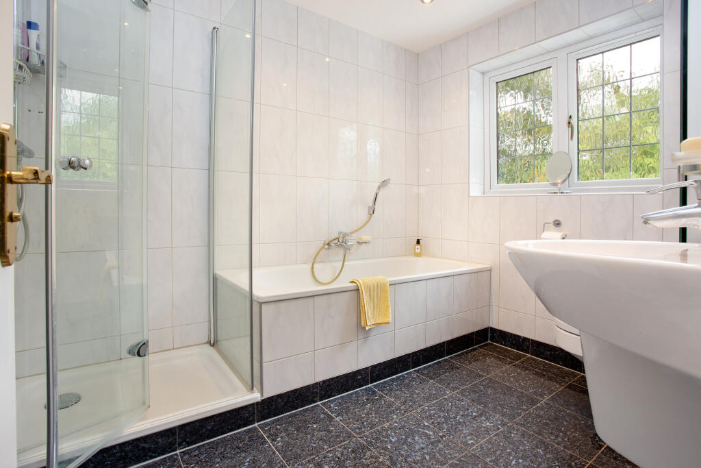 Additional property image - Selborne Road, Croydon, CR0