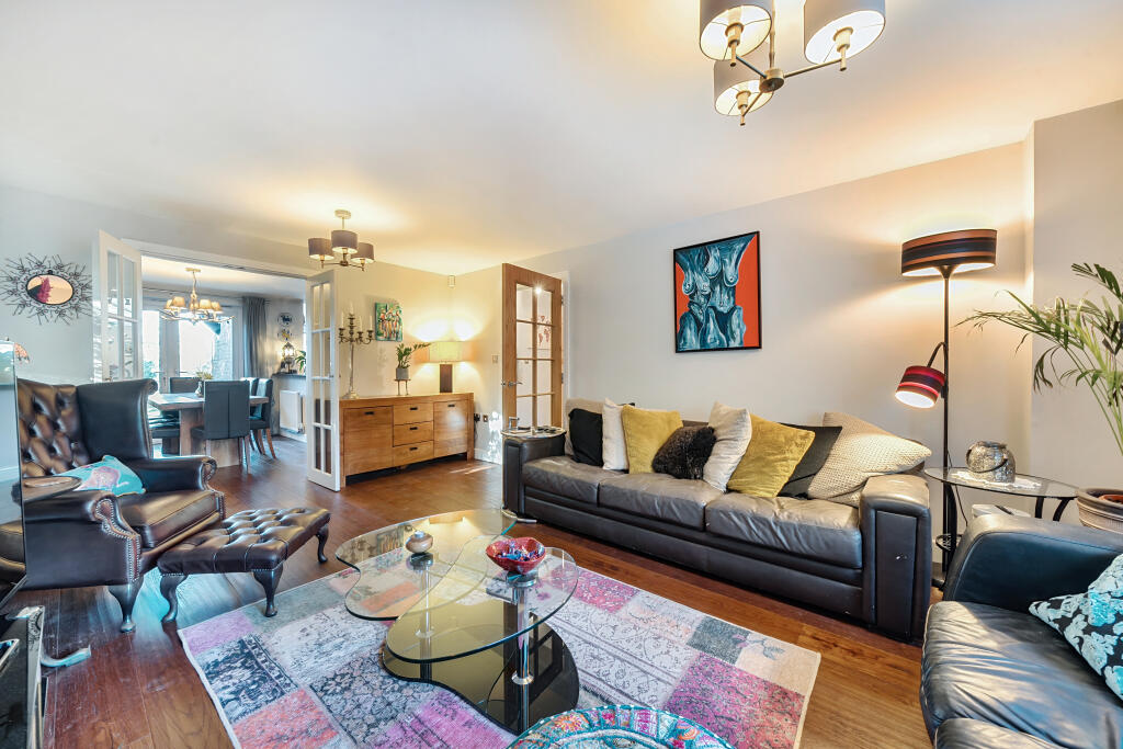 Additional property image - Newbery Close, Caterham, CR3