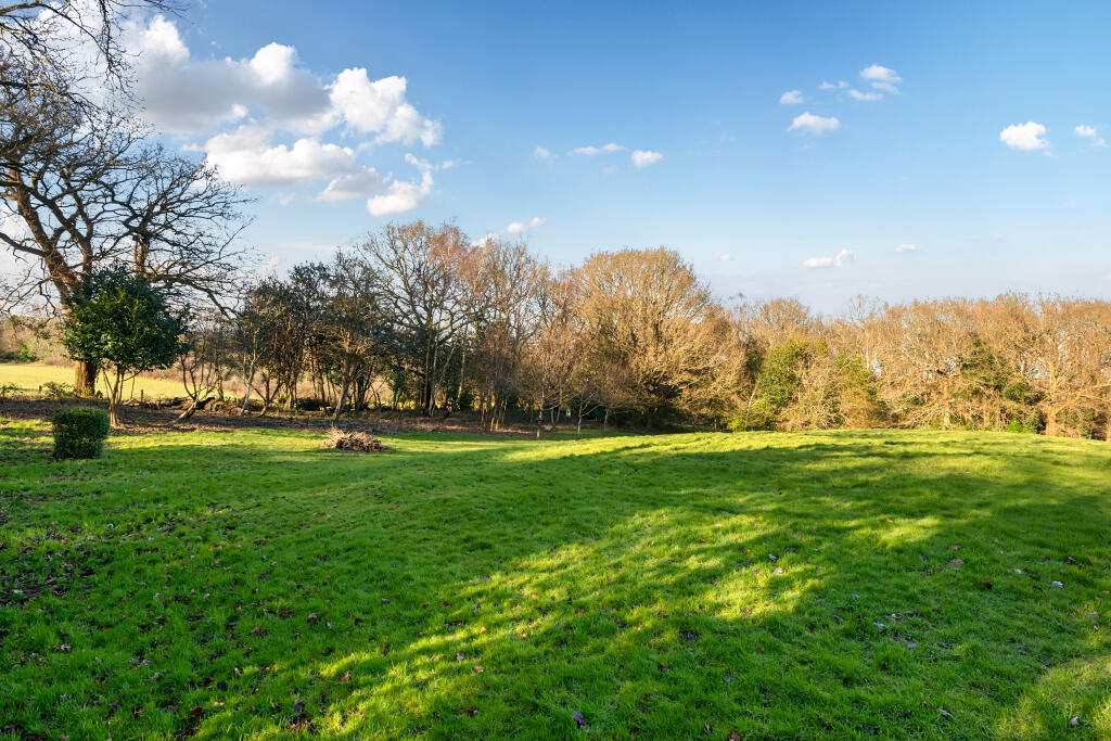 Additional property image - Newbery Close, Caterham, CR3