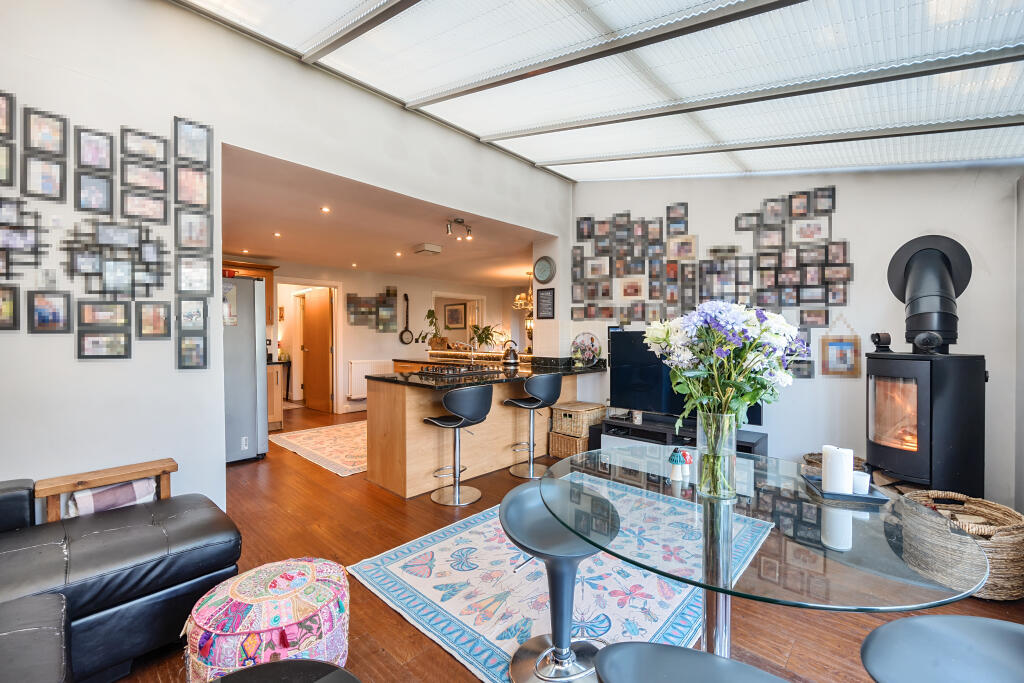 Additional property image - Newbery Close, Caterham, CR3