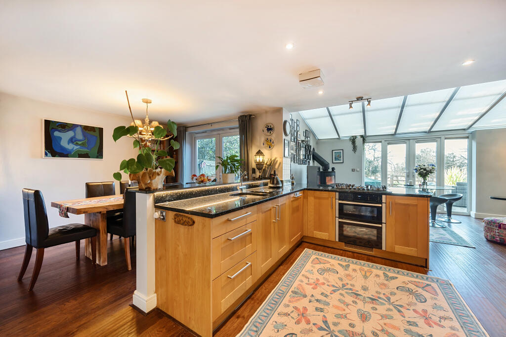 Additional property image - Newbery Close, Caterham, CR3