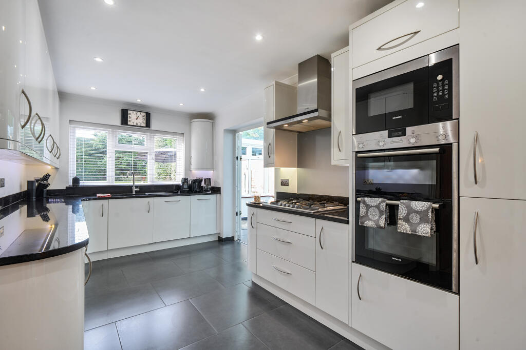 Additional property image - Chaldon Common Road, Caterham, CR3