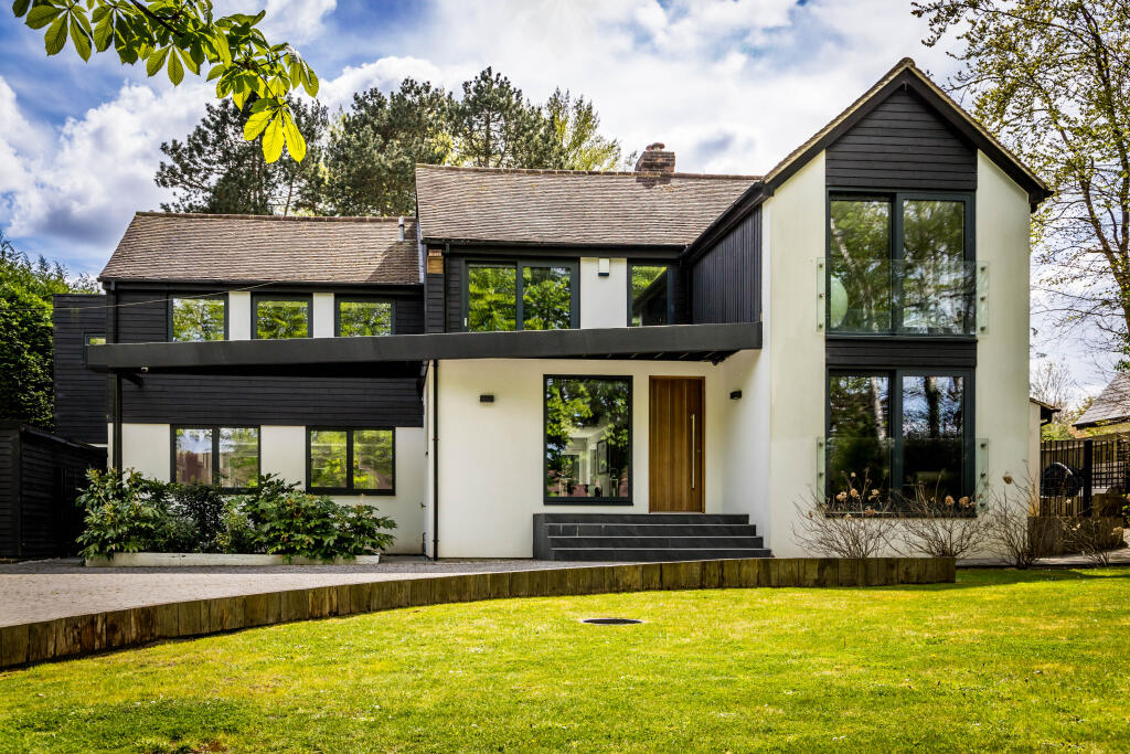 Main image of property: Upper Court Road, Woldingham, CR3