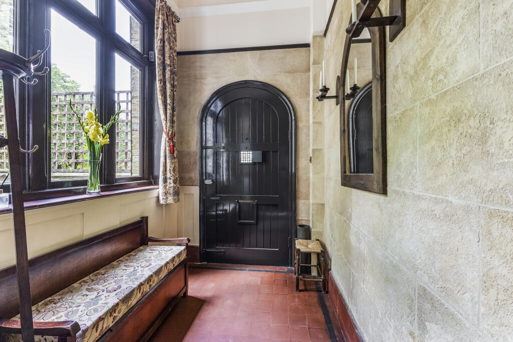 Main image of property: 38 Park Road, Kenley, CR8
