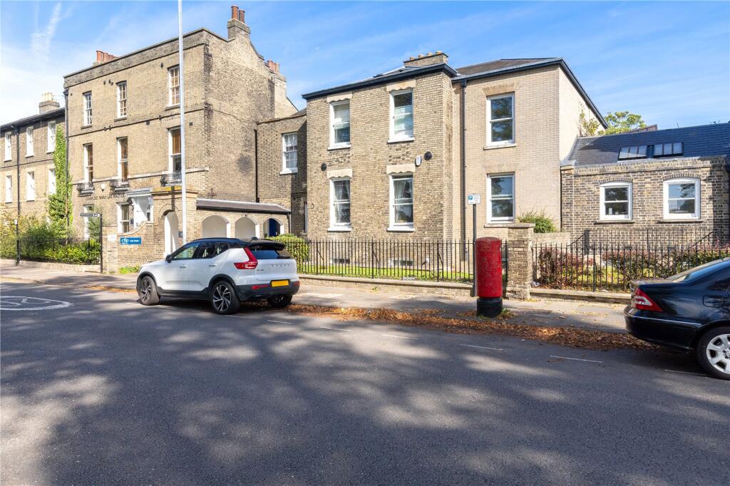 Main image of property: Parkside, Cambridge, Cambridgeshire