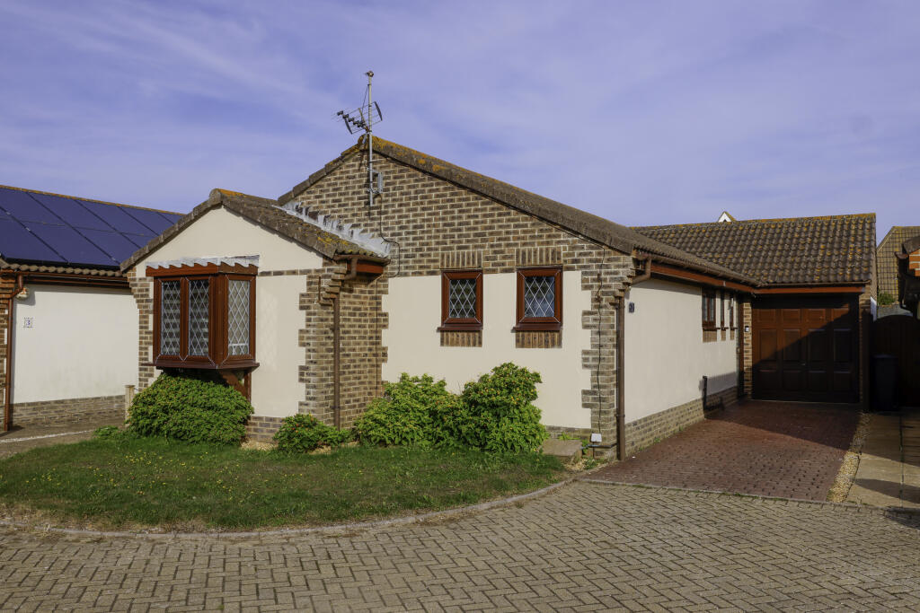 4 bedroom bungalow for sale in Westerley Gardens, East Wittering, PO20