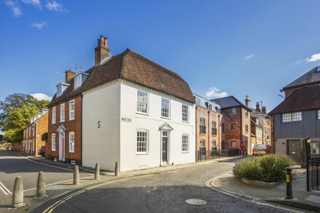 Main image of property: East Row, Chichester, PO19