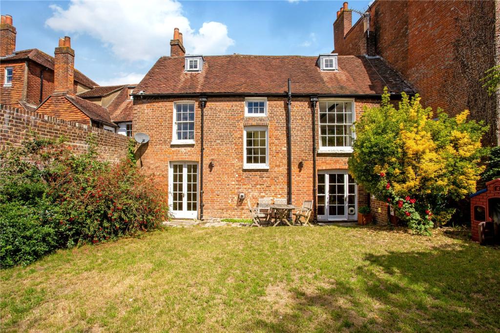 6 bedroom terraced house for sale in East Pallant, Chichester, West