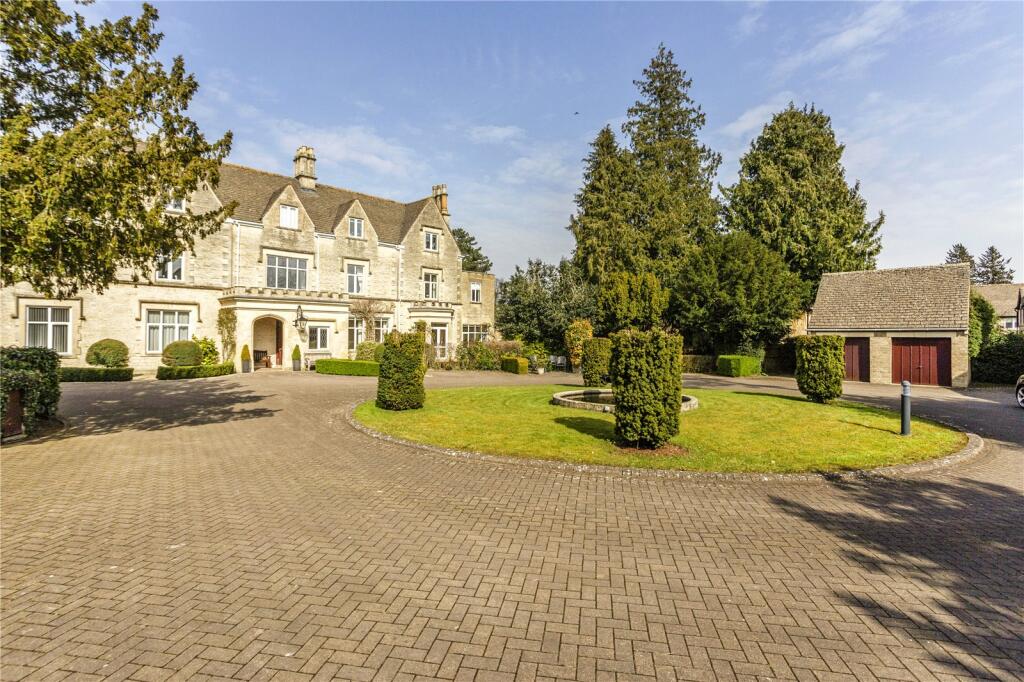 1 bedroom flat for sale in Oaklands, Cirencester, GL7