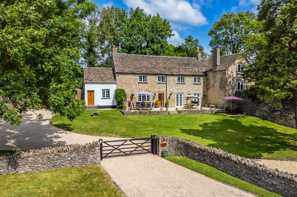 Main image of property: Tetbury Road, Cirencester, GL7