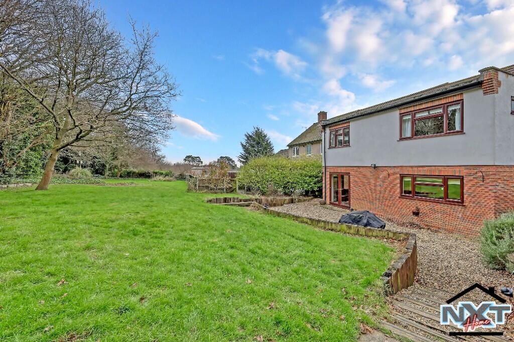 5 bedroom semidetached house for sale in Brocket Close, Chigwell