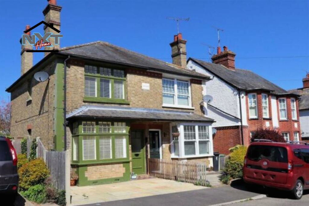 2 bedroom semidetached house for rent in Cloverly Road, Ongar, Essex, CM5