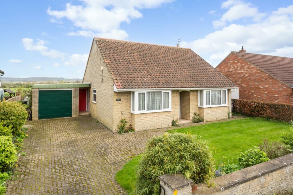 2 bedroom detached bungalow for sale in North Back Lane, Stillington, YO61