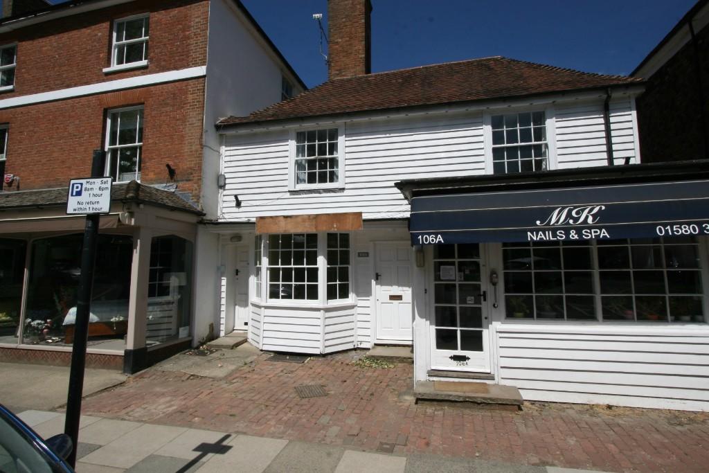Commercial property for rent in High Street, Tenterden, Kent, TN30