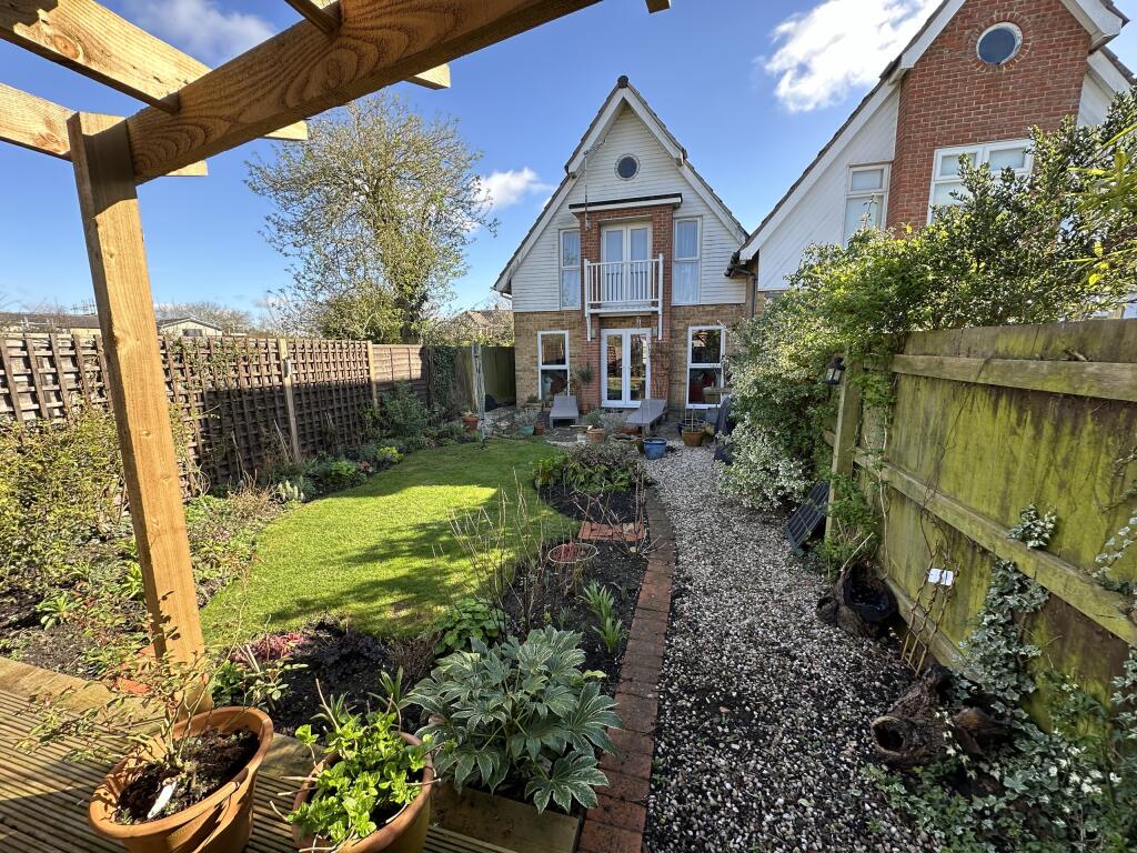 3 bedroom semidetached house for sale in Ward Way, Witchford, Ely