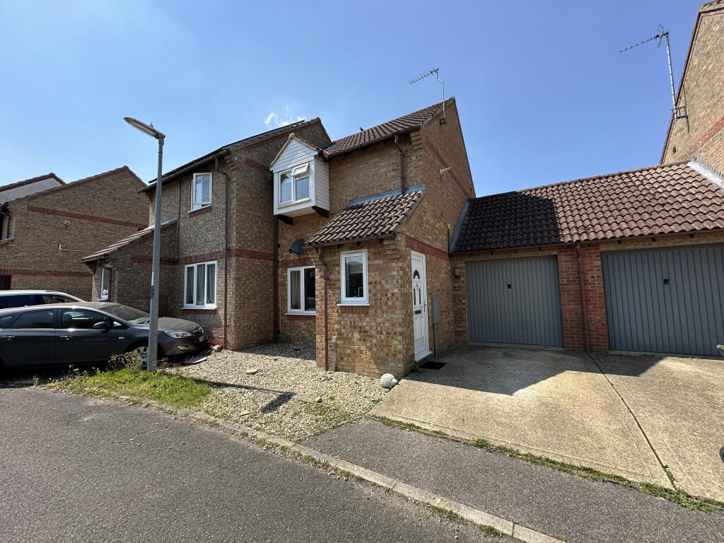 2 bedroom semidetached house for sale in Kingsmead Court, Littleport, Ely, Cambridgeshire, CB6