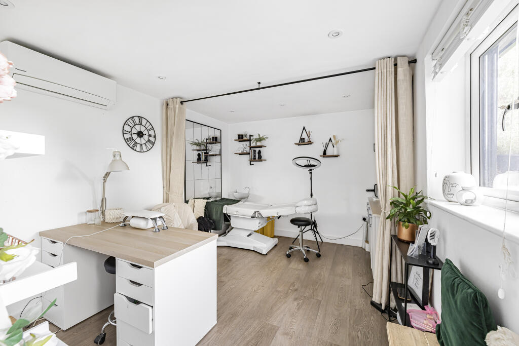 Additional property image - Oakwood House, Barcham Road, Soham, Ely, Cambridgeshire